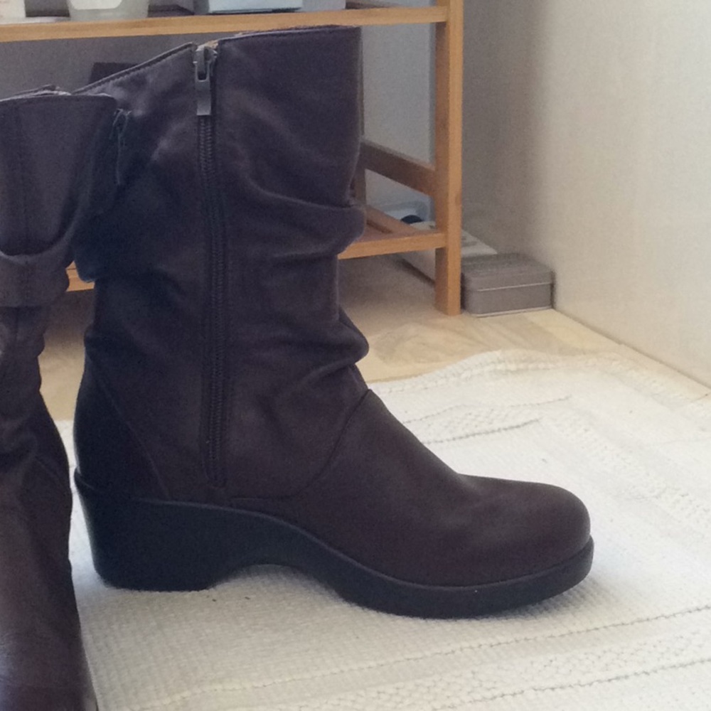 Alegria brown leather mid boot